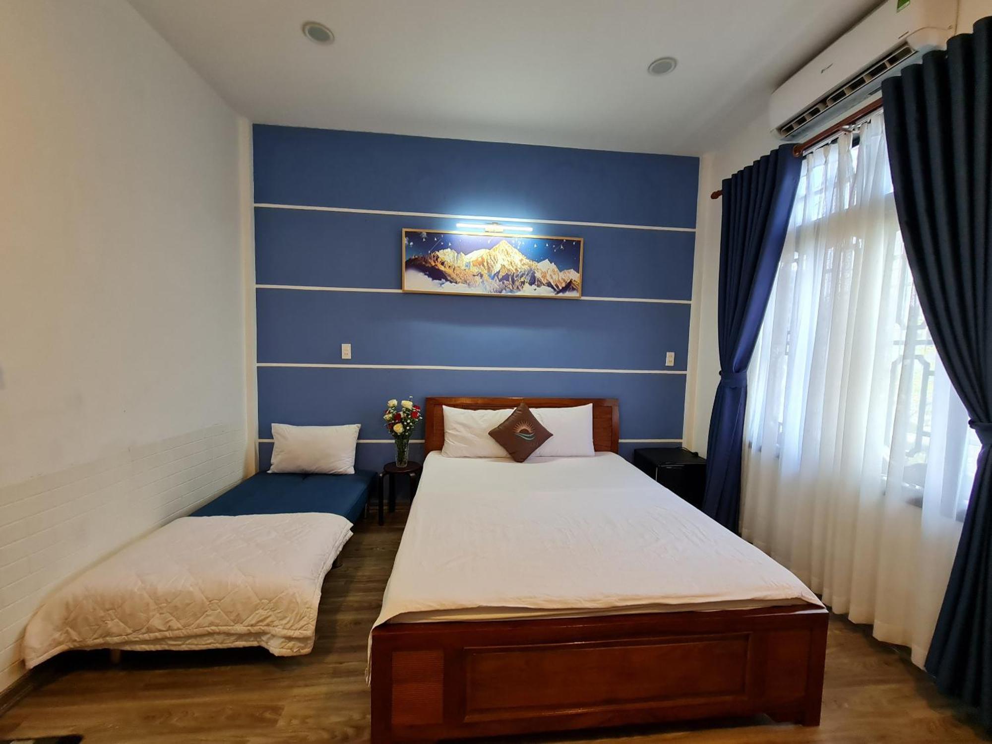 Sun Hotel Hue Exterior photo