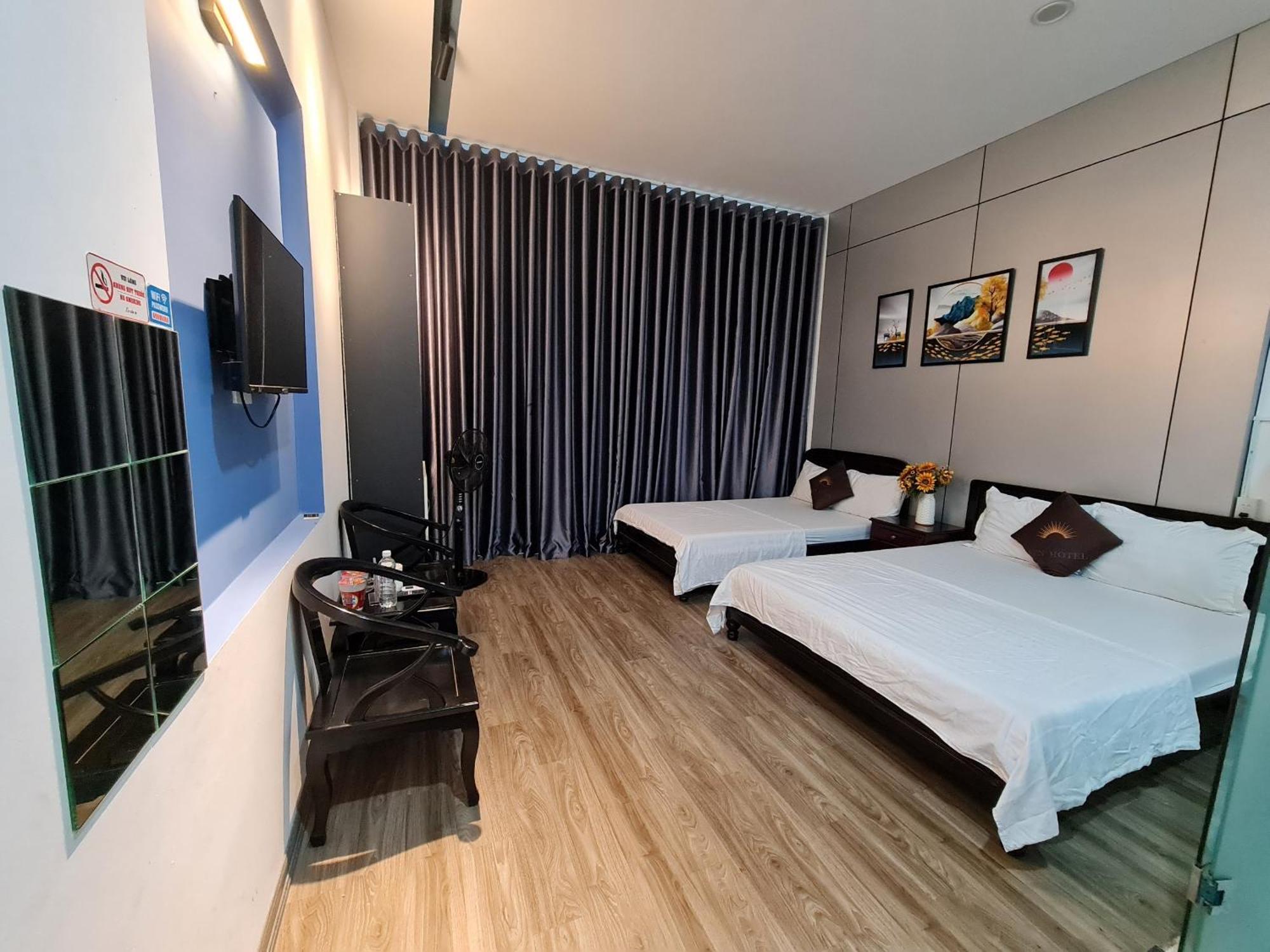 Sun Hotel Hue Exterior photo
