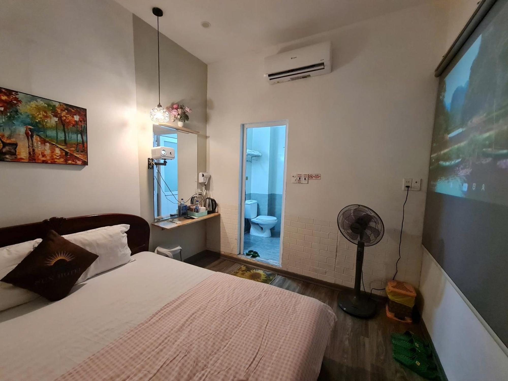 Sun Hotel Hue Exterior photo